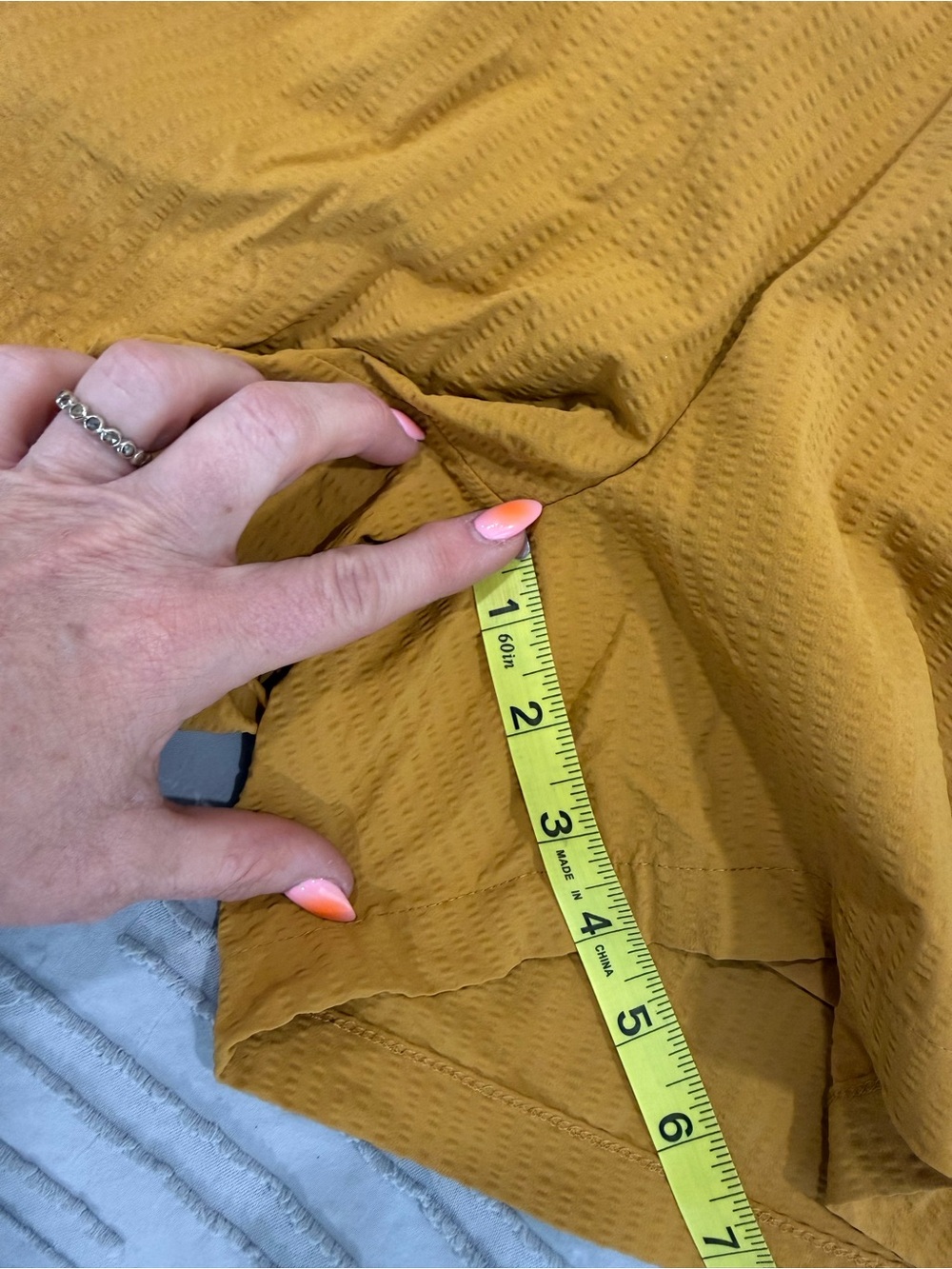 Athleta Textured Brooklyn Shorts NWOT- never worn - Picture 8 of 8